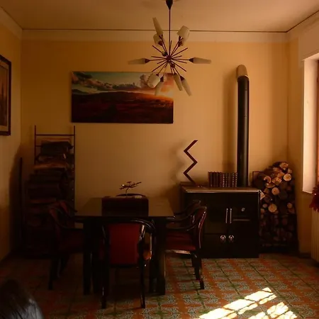 Della Umbria モンテファルコ